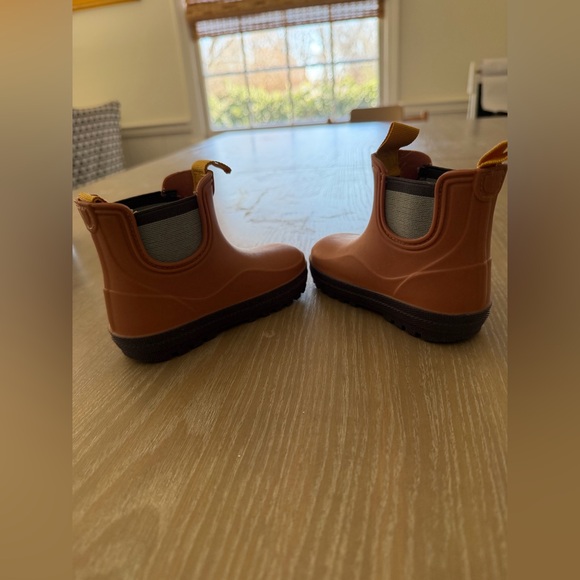 Zara Kids Waterproof Rain Boots - Sandy Pink and Purple, Toddler 6.5 - Picture 5 of 8